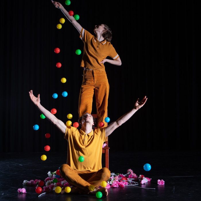 Balls falling from the ceiling in the performance by aNorange Collective. Photo by Richard Beukelaar